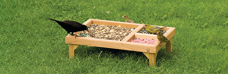 Comment fabriquer une mangeoire pour oiseaux ?